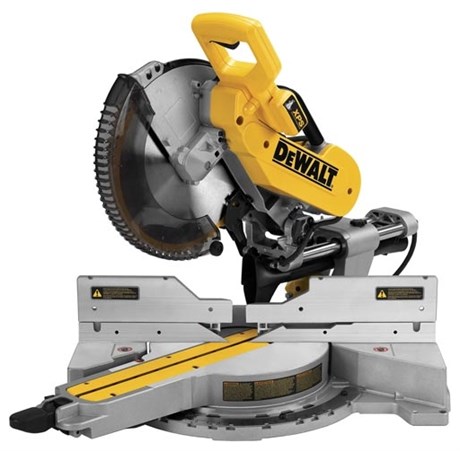 фото: Торцовочная пила DeWalt DWS 780