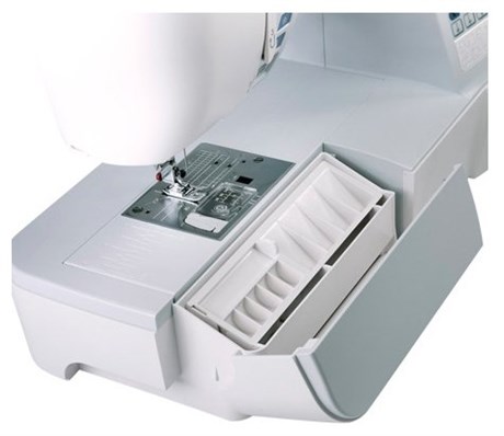 фото: Швейная машина Janome Skyline S3