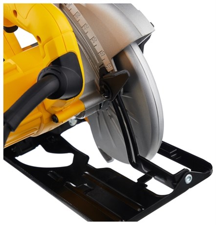 фото: Дисковая циркулярная пила DeWalt DWE560B