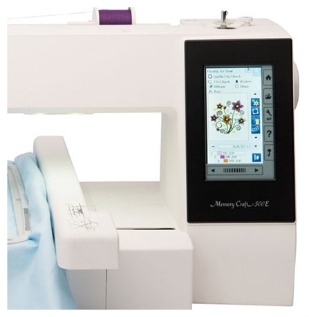 фото: Вышивальная машина Janome Memory Craft 500Е
