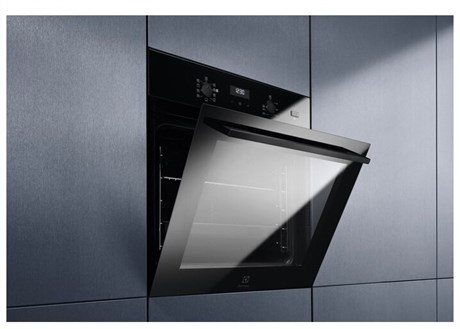 фото: Духовой шкаф Electrolux EOD3C70TK