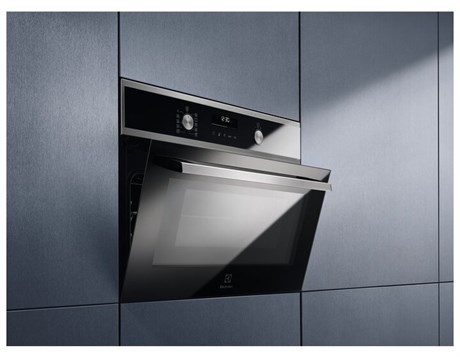 фото: Духовой шкаф Electrolux EVL6E46X