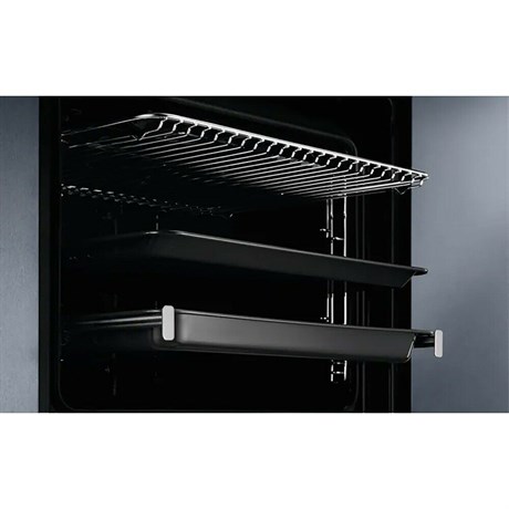 фото: Духовой шкаф Electrolux EOF3H50BK