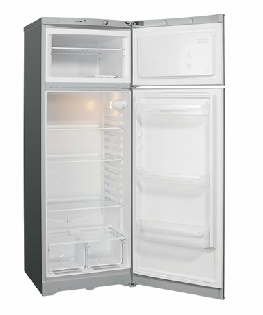 фото: Холодильник Indesit TIA 16 S