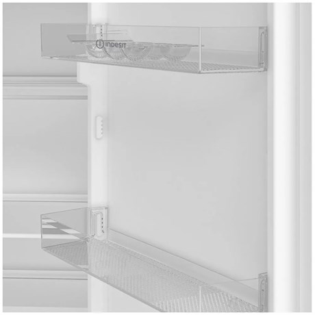 фото: Холодильник Indesit IBH 18