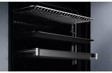 фото: Духовой шкаф Electrolux EOD5C70BX
