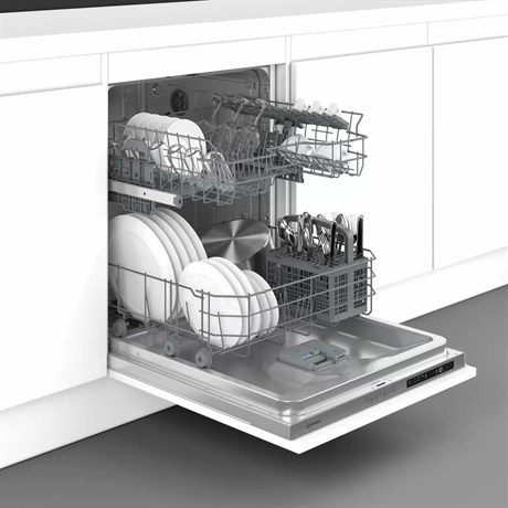 фото: Посудомоечная машина Indesit DI 3C49 B