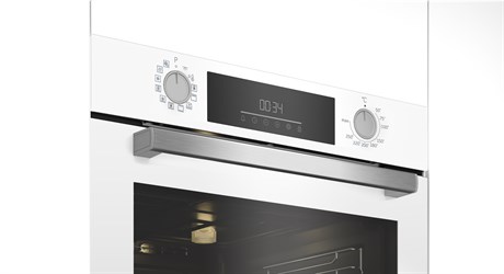 фото: Духовой шкаф Beko BBIM143N0W