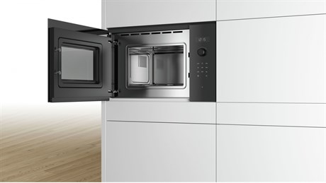 фото: Микроволновая печь Bosch BFL523MS0