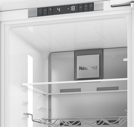фото: Холодильник Beko BCNA275E3S