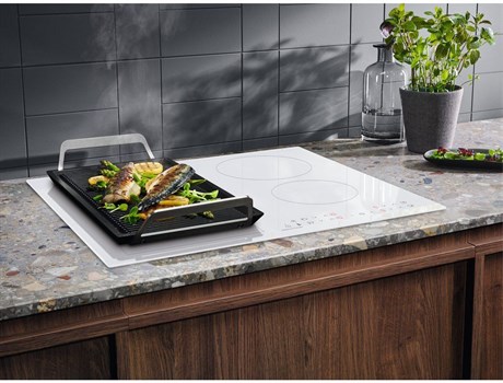 фото: Варочная панель Electrolux LIV63431BW