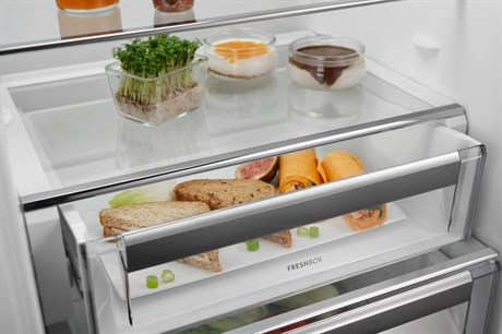фото: Холодильник Electrolux LNS9TE19S