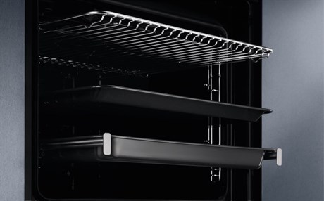фото: Духовой шкаф Electrolux EOF3C50TX
