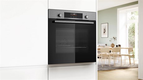 фото: Духовой шкаф Bosch HBG536ES3
