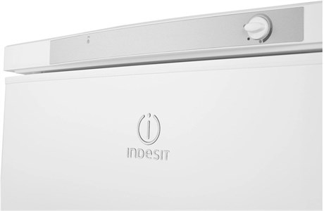 фото: Холодильник Indesit ES 20 A