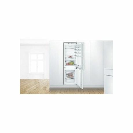 фото: Холодильник Bosch KIN86AF3M8