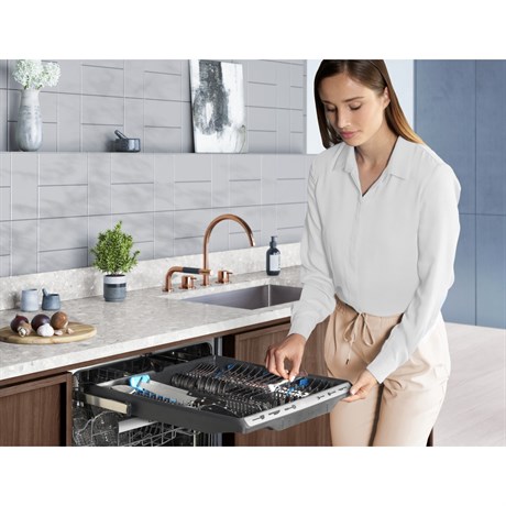 фото: Посудомоечная машина Electrolux EEM69410W