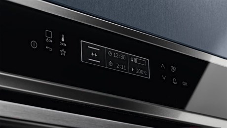 фото: Духовой шкаф Electrolux LOC8H31X