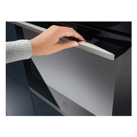 фото: Духовой шкаф Electrolux KOBCS31X