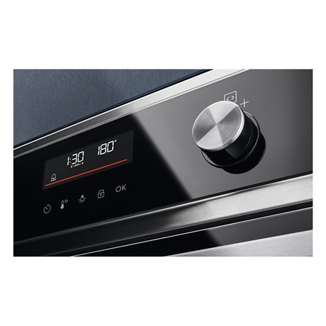 фото: Духовой шкаф Electrolux EOF6P76X2