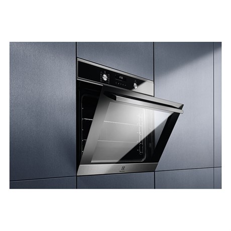 фото: Духовой шкаф Electrolux EOF6P76X2
