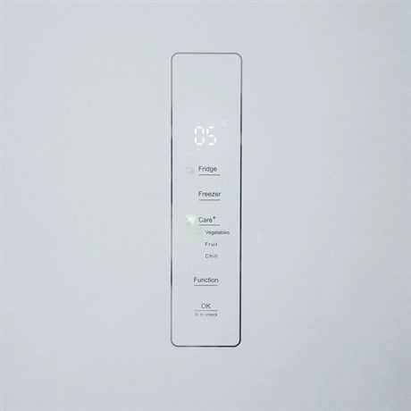 фото: Холодильник Centek CT-1745 NF white glass