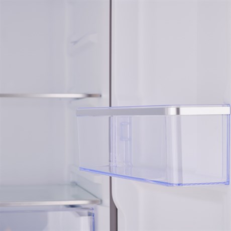 фото: Холодильник Tesler RCD-482I white glass