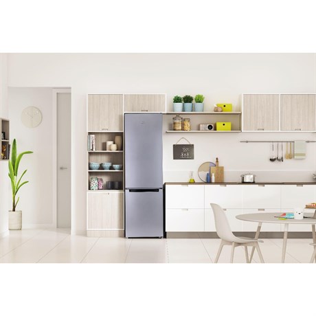 фото: Холодильник Indesit DS 4200 G