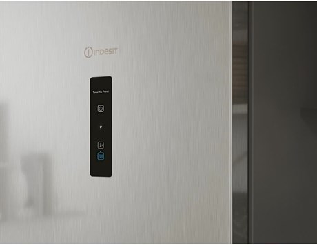 фото: Холодильник Indesit ITS 5180 G