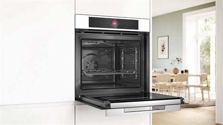 фото: Духовой шкаф Bosch HBG7741W1