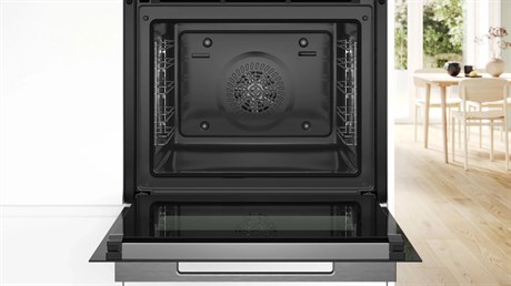 фото: Духовой шкаф Bosch HBG7741W1