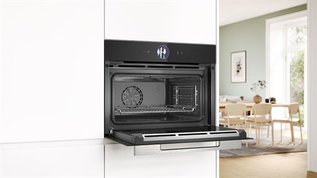 фото: Духовой шкаф Bosch CSG7364B1