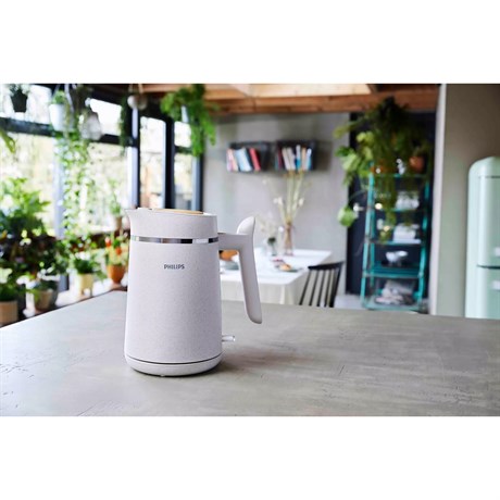 фото: Электрический чайник Philips HD9365/10