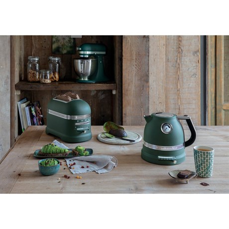 фото: Электрический чайник KitchenAid 5KEK1522EPP