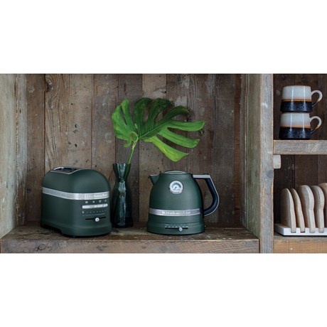 фото: Электрический чайник KitchenAid 5KEK1522EPP