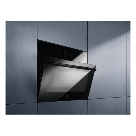 фото: Микроволновая печь Electrolux EVM8E08Z