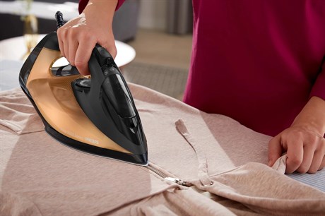 фото: Утюг Philips DST7040/80