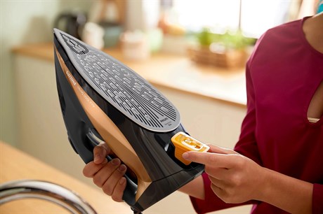 фото: Утюг Philips DST7040/80