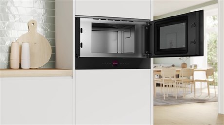 фото: Микроволновая печь Bosch BFR9221B1