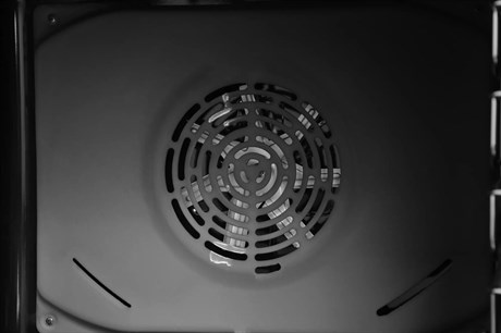 фото: Духовой шкаф Indesit IBFTE 3844 J BL
