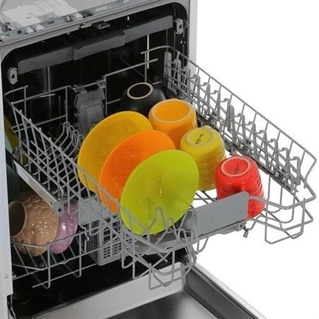 фото: Посудомоечная машина Hotpoint HIS 1C55 D