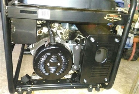 фото: Генератор Huter DY6500L