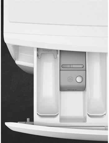 фото: Стиральная машина AEG LFR73044BC