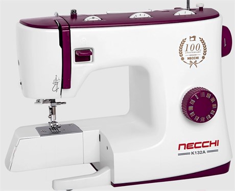 фото: Швейная машина Necchi K132A