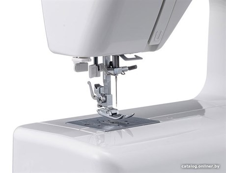 фото: Швейная машина Janome EQ25