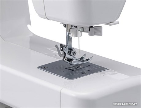 фото: Швейная машина Janome EQ25