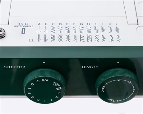 фото: Швейная машина Janome 1522GN