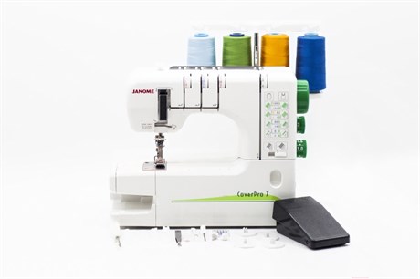 фото: Швейная машина Janome CoverPro 7