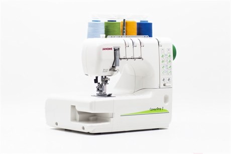 фото: Швейная машина Janome CoverPro 7