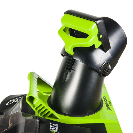 фото: Снегоуборщик Greenworks GD40SB